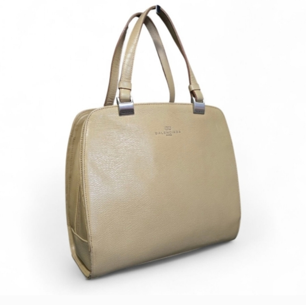 Balenciaga Beige Pebbled Leather Shoulder Bag – Classic Structured Top Handle